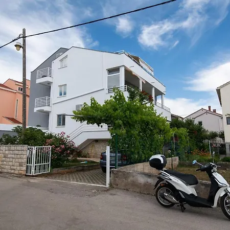 Appartamento Family Diklo Zara
